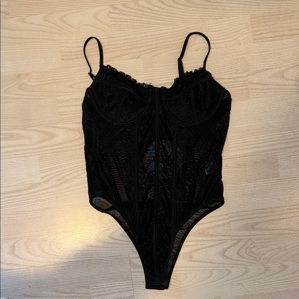 BWT Princess Polly Elegant Black Lace Bodysuit
